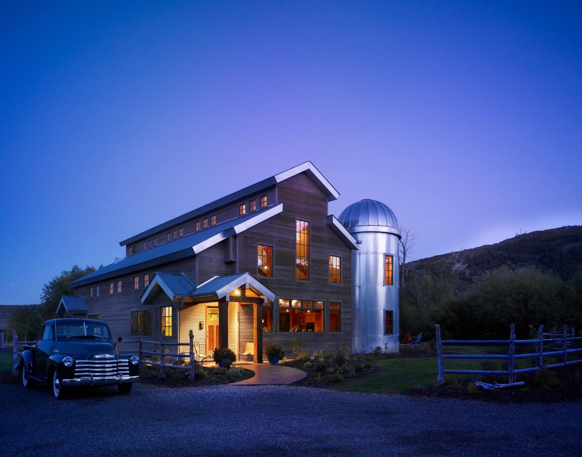 Silo living barn design