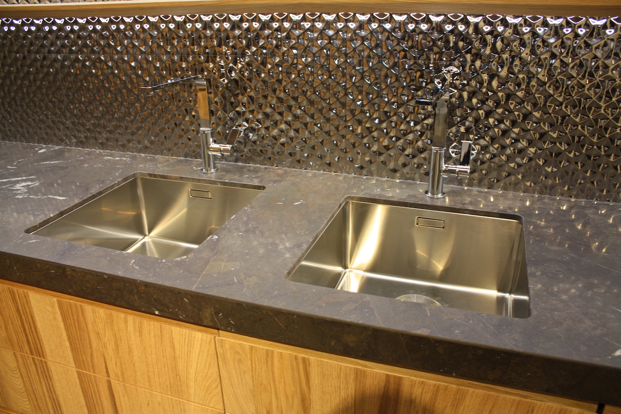 Built in countertop sink