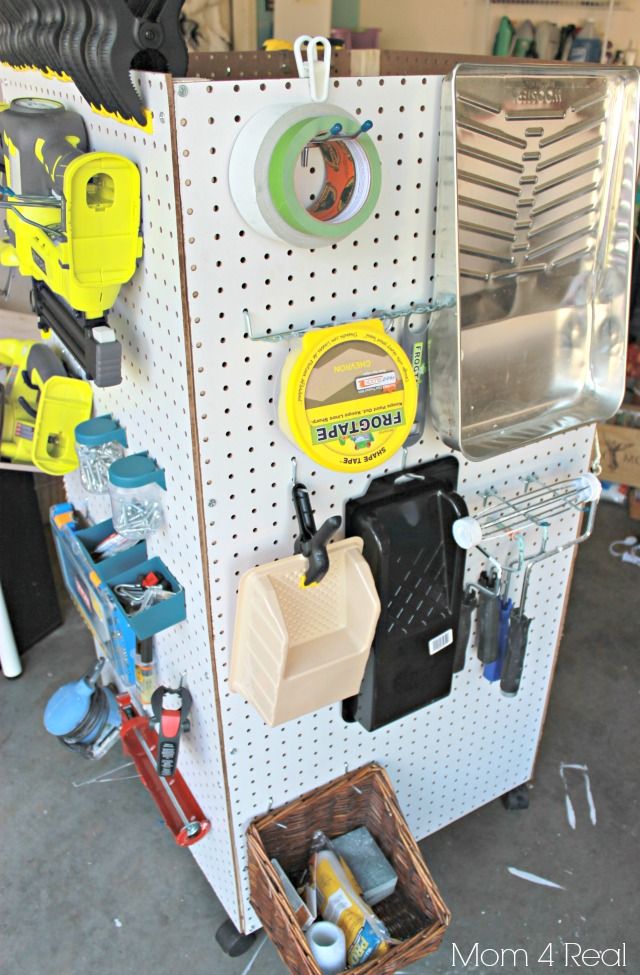 Pallet DIY Shoe Storage Shelves for Garage