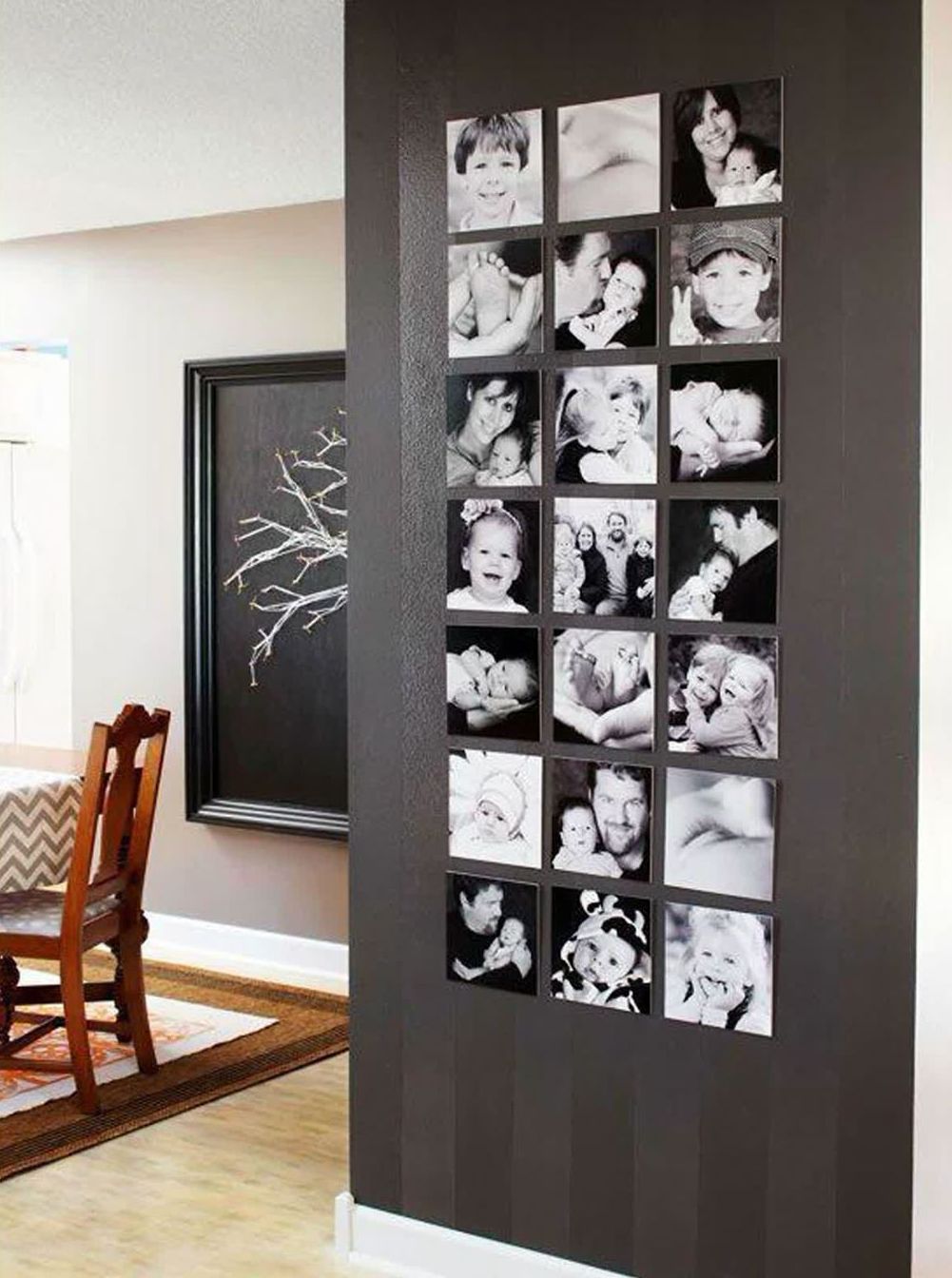 How to decorate with black and white photographs