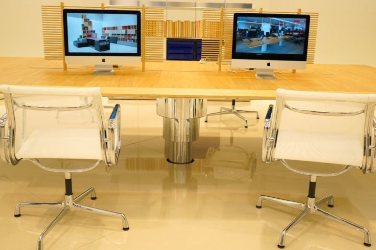 Make Your Workplace More Appealing with These Office Furniture Ideas