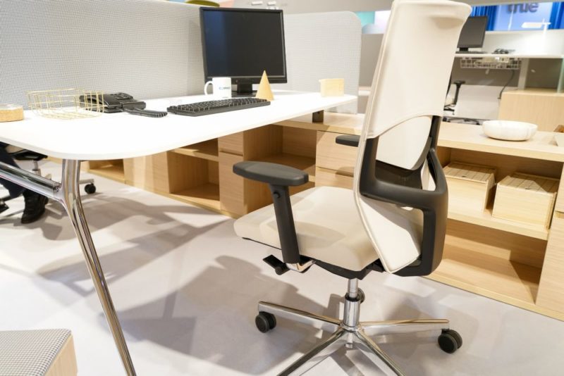 Make Your Workplace More Appealing with These Office Furniture Ideas