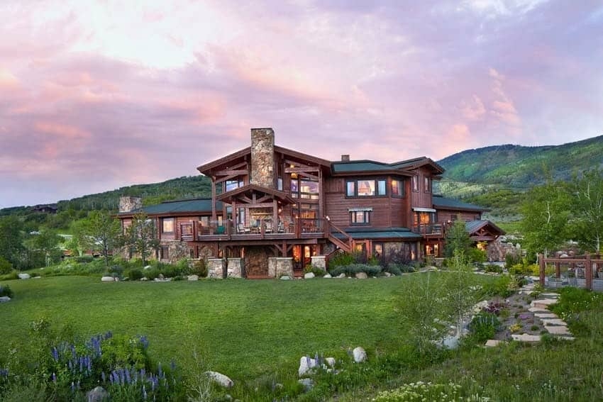 Ranch style home surrounded by beauty in Colorado