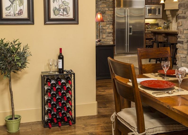 Salice pin wall mounted wine rack