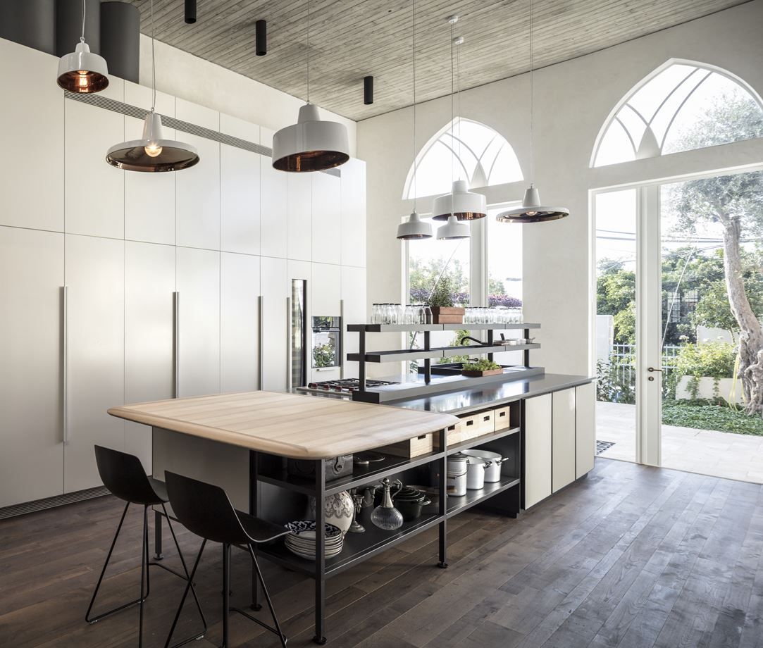 Minimalist yellow kitchen decor