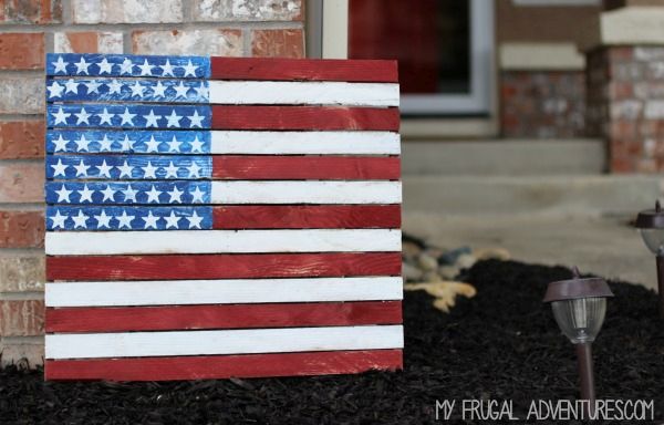 COvered porch decorated for 4th of July