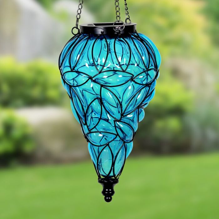 https://cdn.homedit.com/wp-content/uploads/2019/06/Solar-Powered-Outdoor-Hanging-Light.jpg