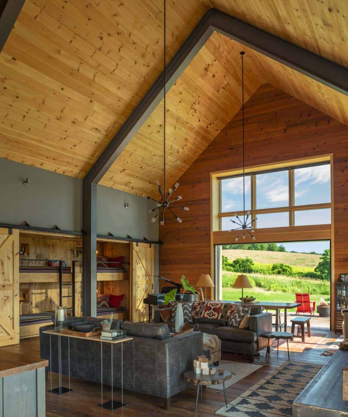 5 Modern Projects That Reinvent The Barn House