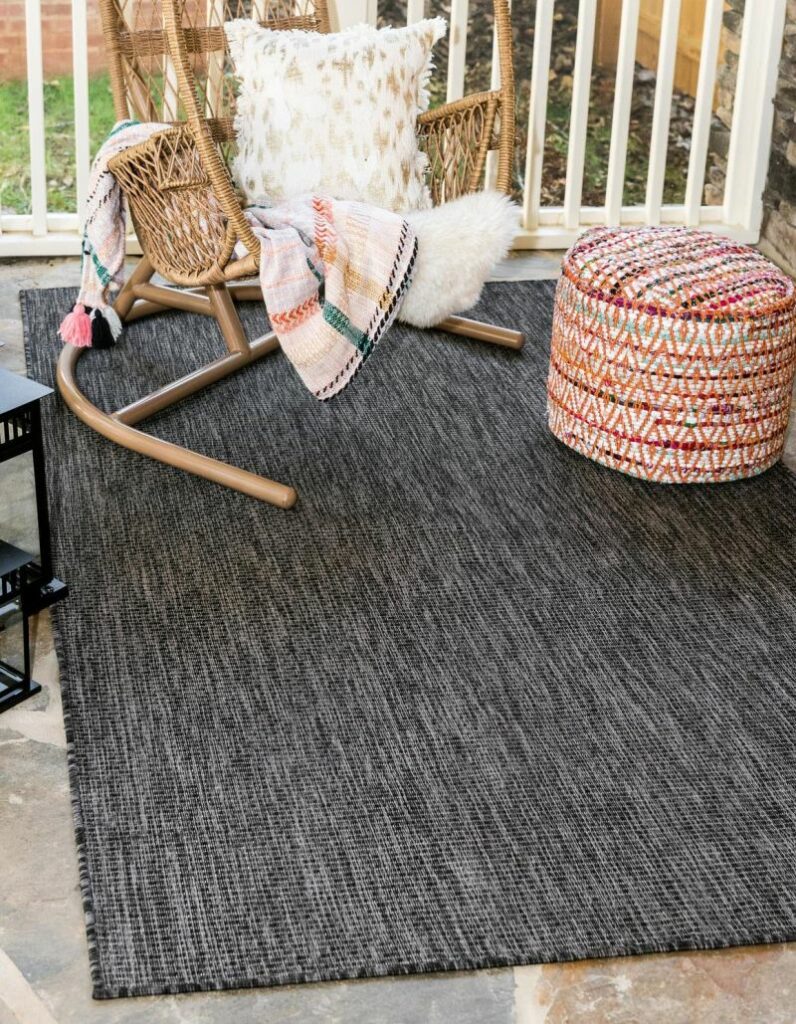 Black and White Outdoor Rugs That Fit Any Space And Style