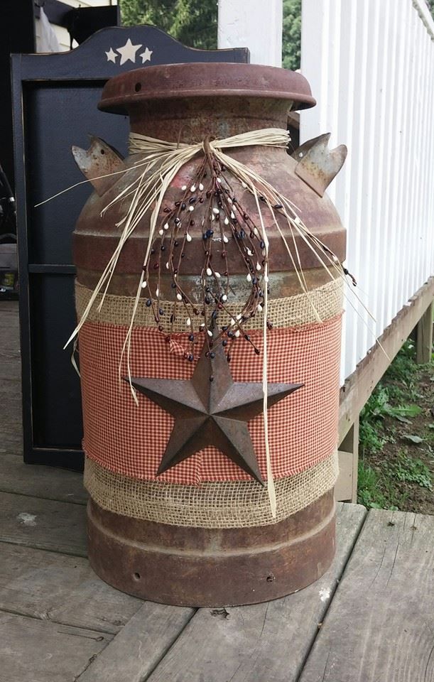 12 Simple Ways To Turn An Old Milk Can Into A Gorgeous Accent Piece For   Old Milk Can Rustic Porch Decor 