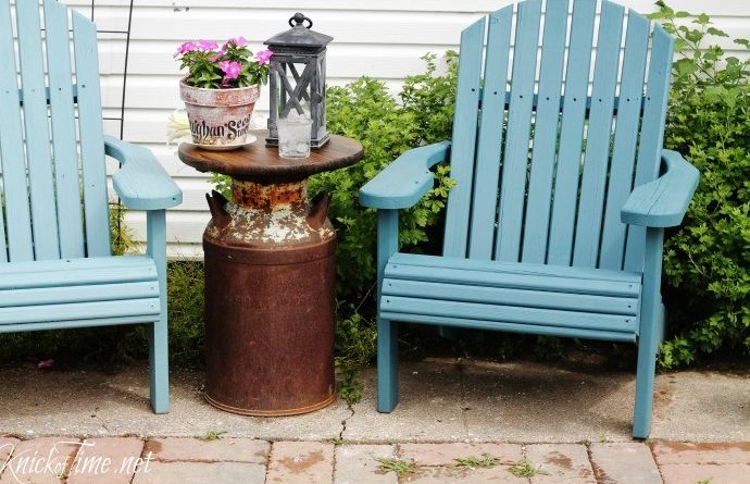 Decorating the Yard & Garden with Vintage Milk Cans - Organized