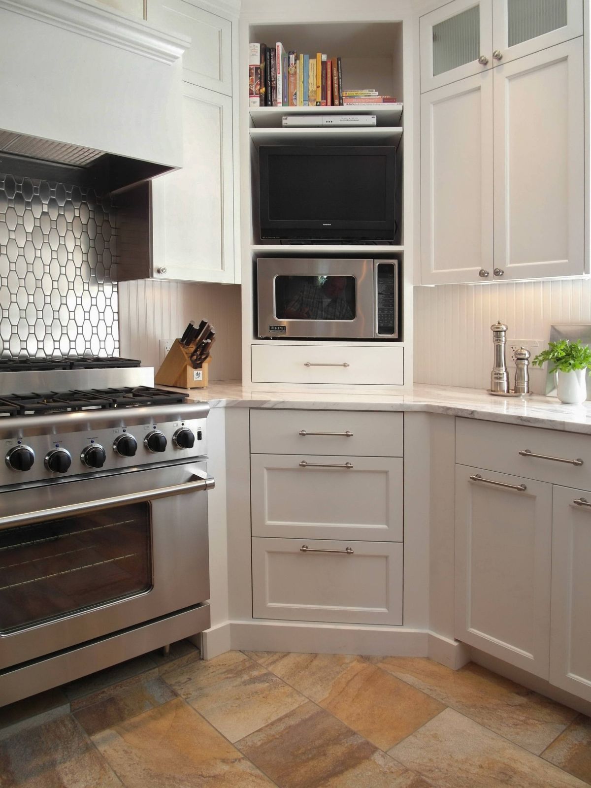 Kitchen Corner Cabinet Ideas That Optimize Your Usable Space