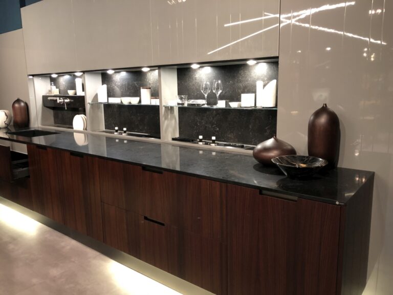 30 Two Tone Kitchen Cabinets With A Stylish and Modern Vibe