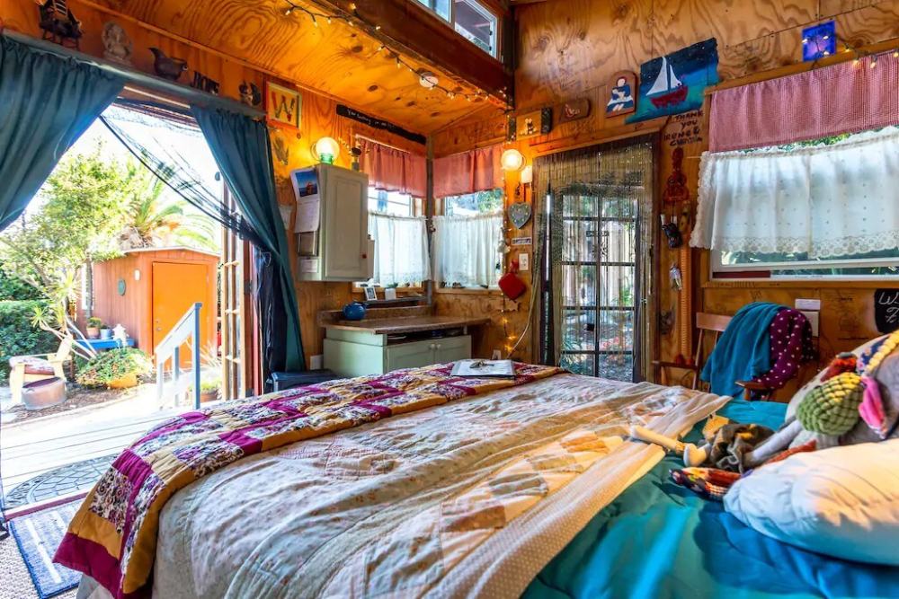 Art Studio Retreat Rustic Cabin bedroom