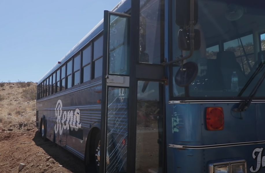 DIY SCHOOL BUS TINY HOUSE CONVERSION