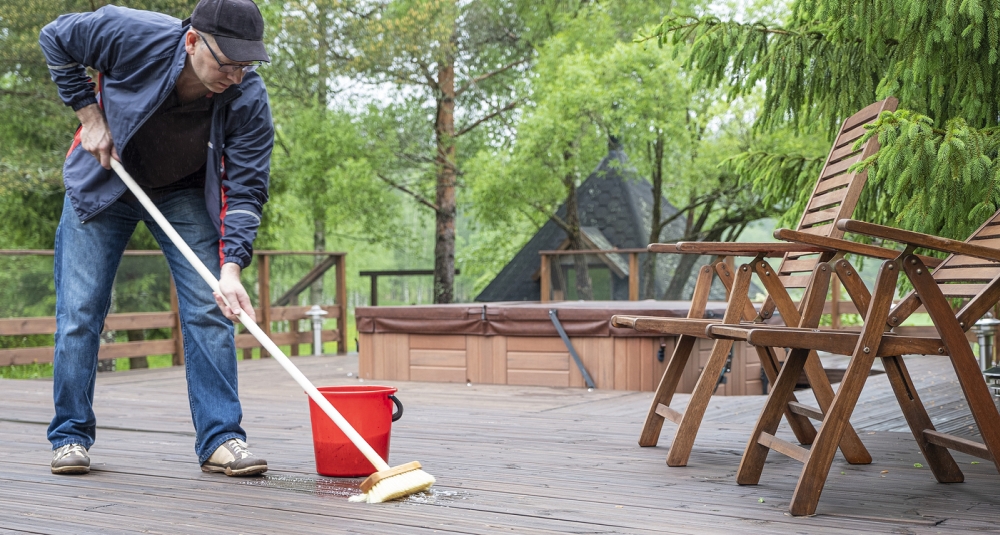 Homemade Deck Cleaning Tips