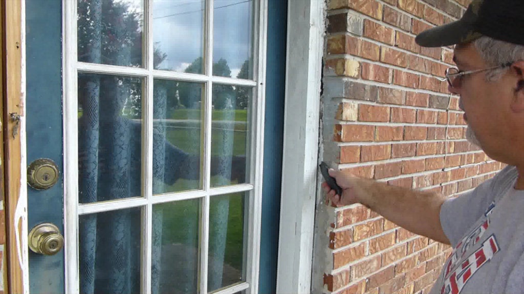 Removing Brickmold