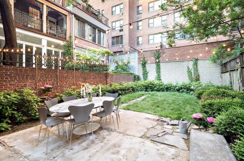 Garden Apartments: What Are The Pros And Cons?