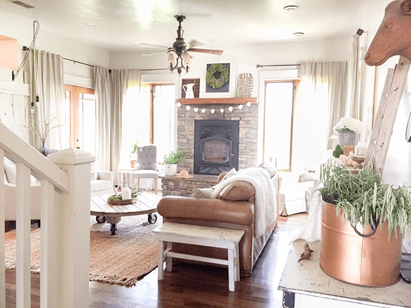 Farmhouse living room decor