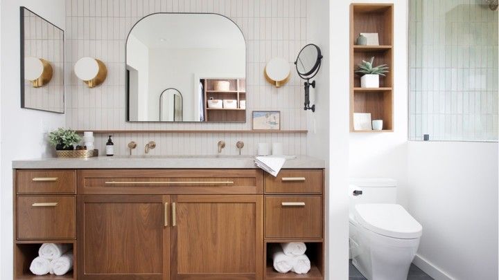 https://cdn.homedit.com/wp-content/uploads/2022/02/Midcentury-bathroom.jpg