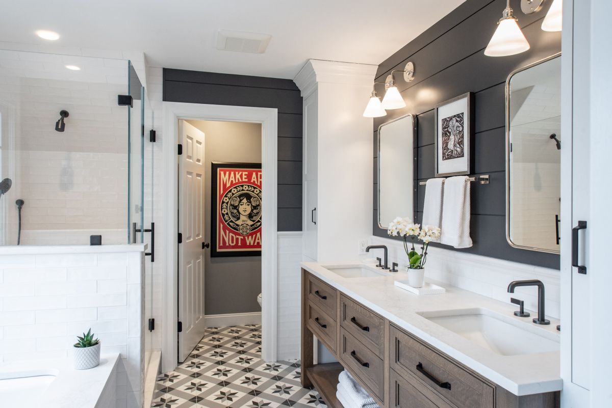 What Is a Water Closet? A Bathroom With Privacy Galore, Real Estate News &  Insights