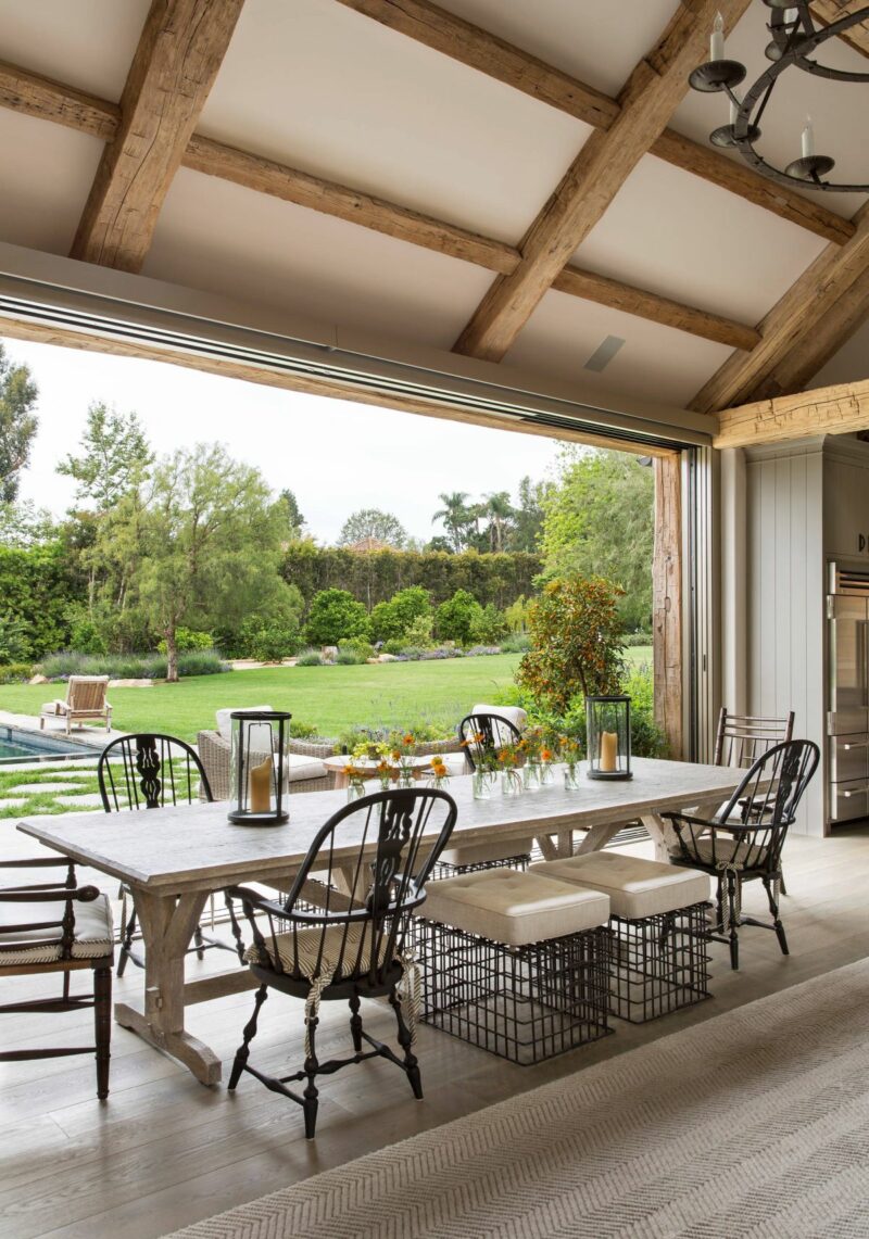 Farmhouse Chairs for Relaxed and Beautiful Style