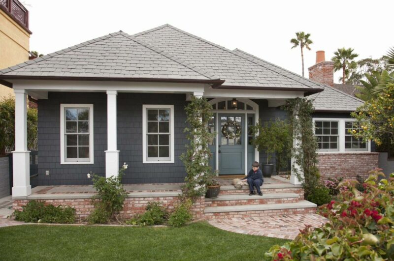 Hip Roof Guide: Common Types and Advantages