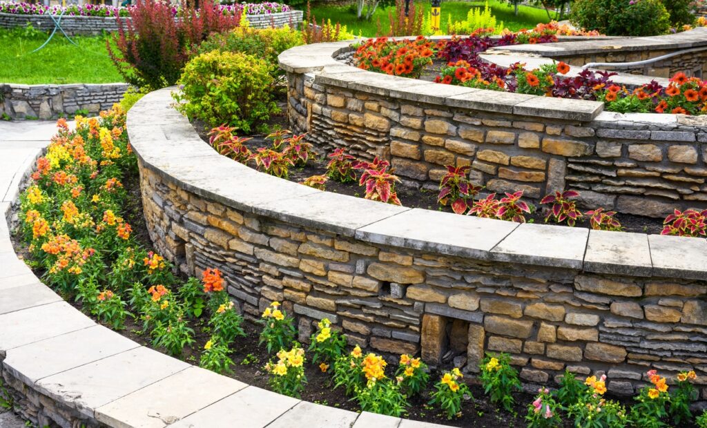 Your Guide to Using and Choosing Retaining Wall Caps