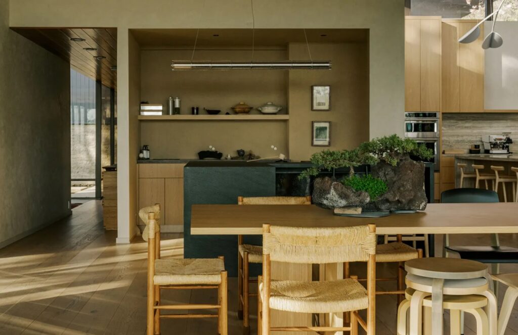 Tranquil Retreat – Glass Ridge House by OWIU Design