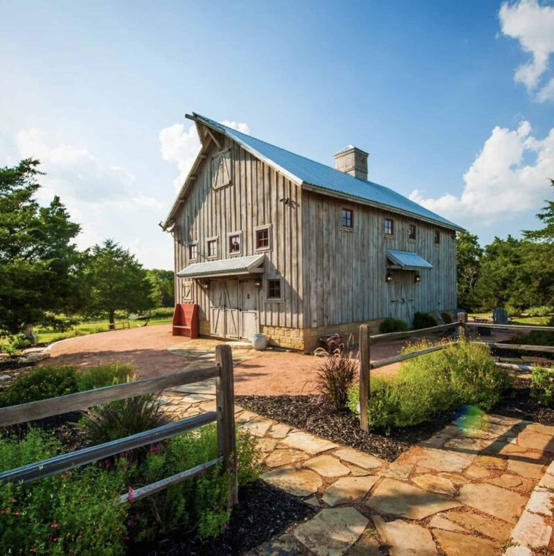 25 Barn Homes Most People Overlook Because They’re Built from the ...
