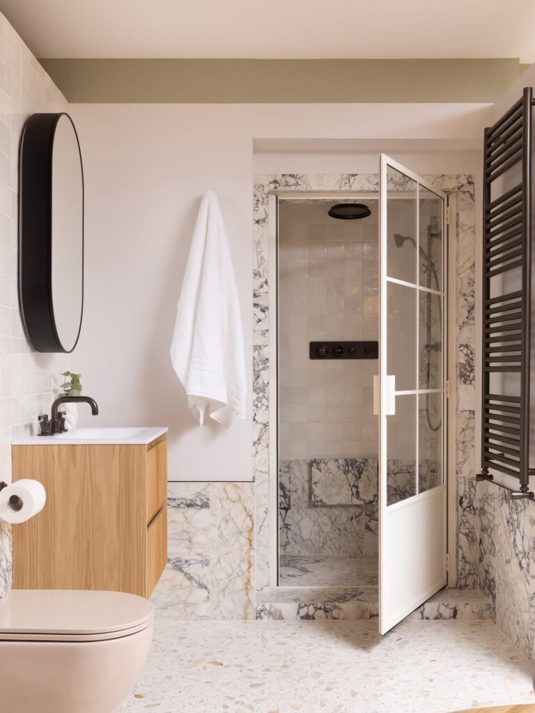 15 Bathroom Shower Ideas for 2026 Where Glass Enclosures Replace Heavy ...
