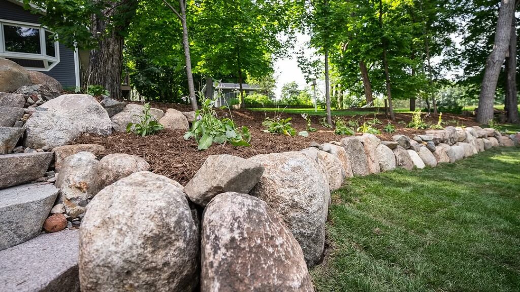 15 Backyard Design Ideas for 2026 Where Boulders Replace Flat Edges and ...