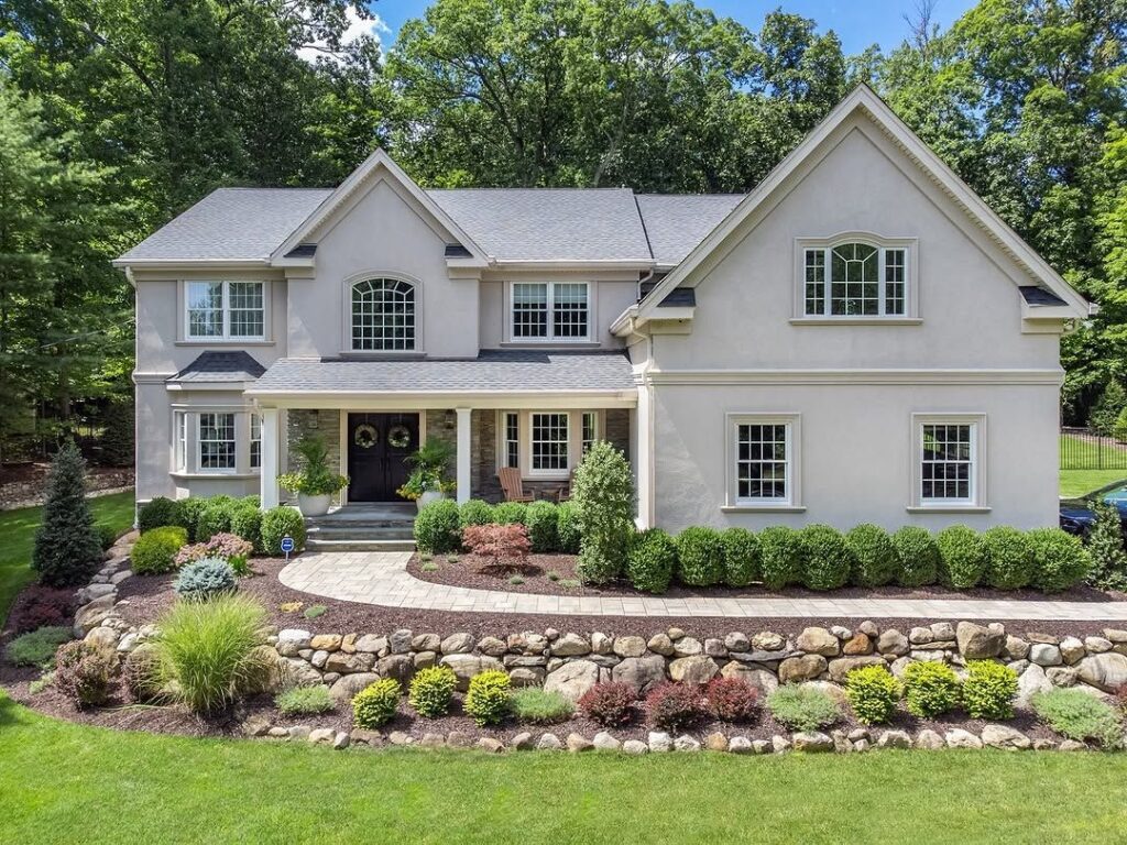 28 Front Yard Landscape Ideas That Make Your Entry Feel Designed From ...
