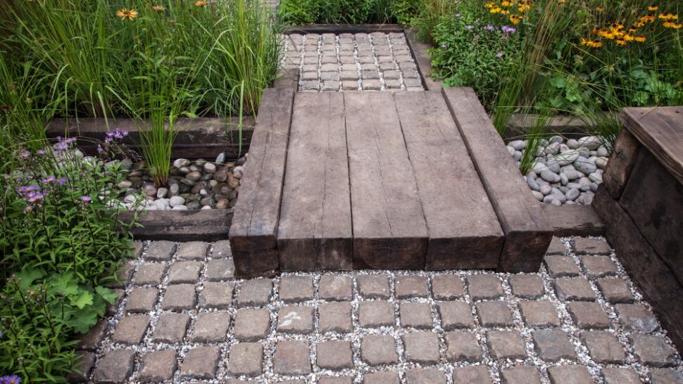 Bridge Paver 10 Things To Add In Your Backyard For 2026 That Most Landscape ...