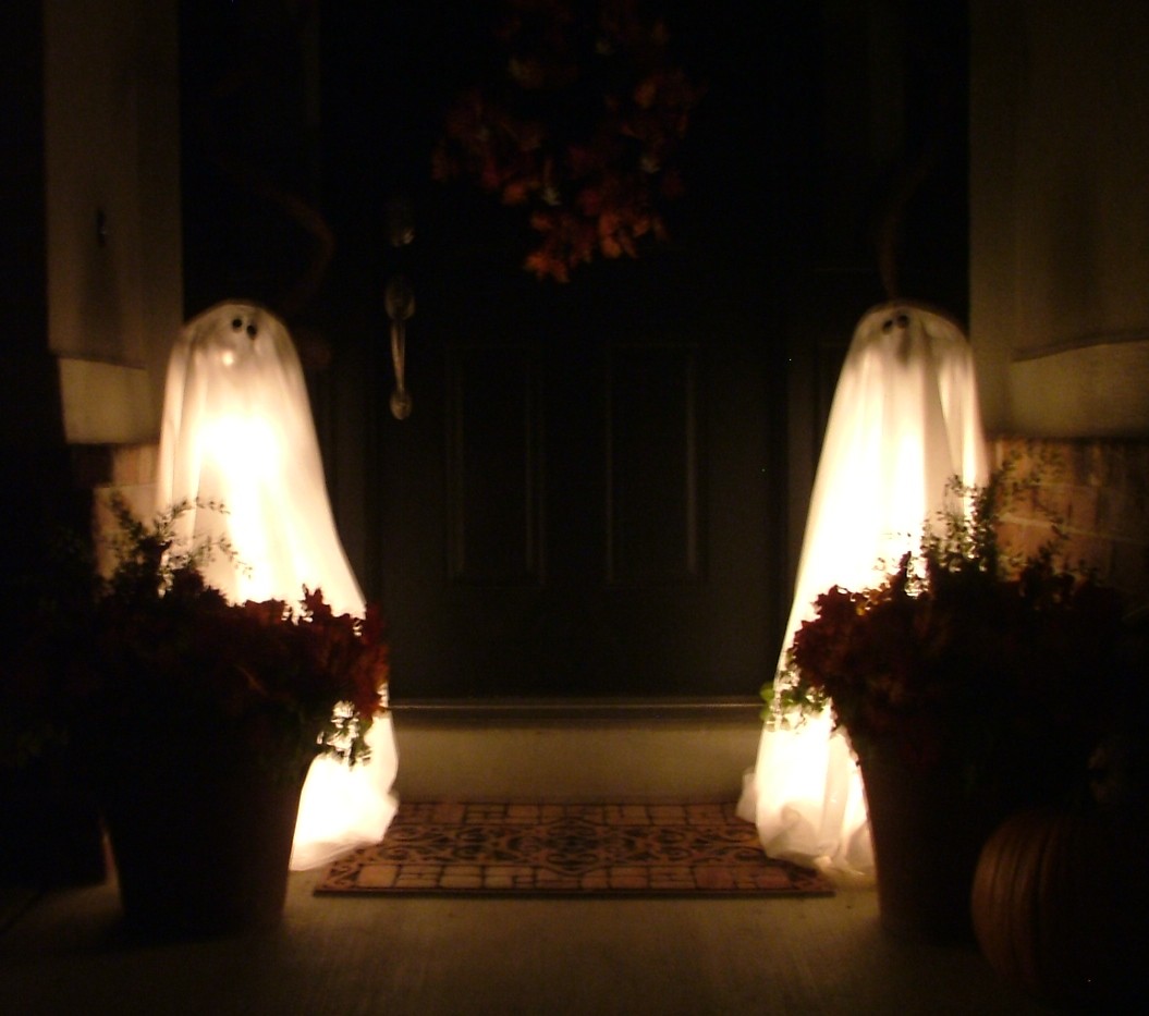 After Dark, the Hidden Lights Become the Main Feature