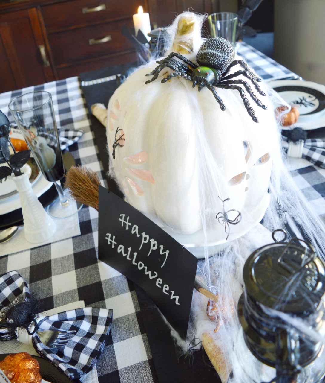 An Old White Pumpkin Became the Centerpiece
