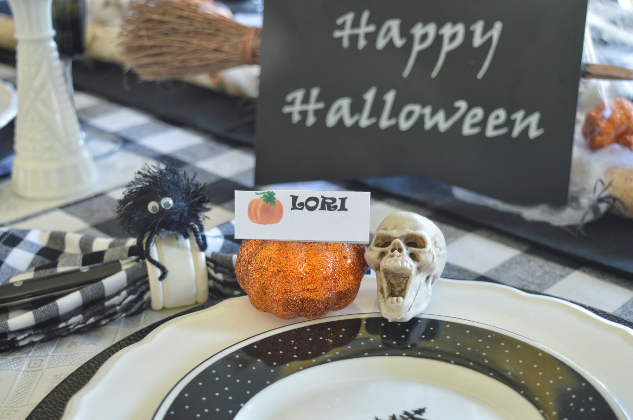Christmas Tree Plates Found Their Way Onto the Halloween Table