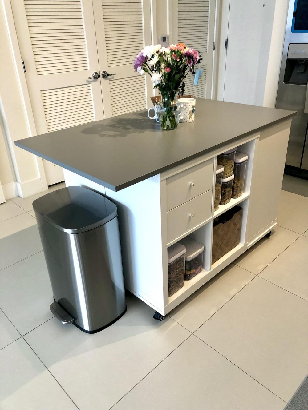 Cookware and baskets filled the outward-facing cubes