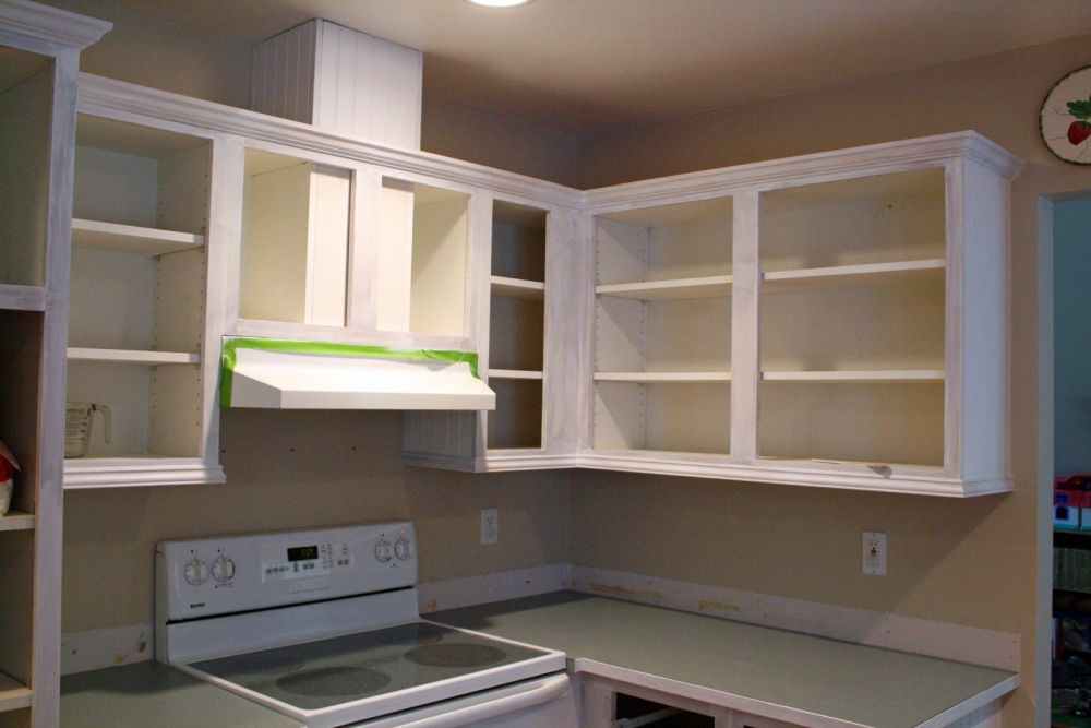 Crown Molding Connected the Upper Cabinets
