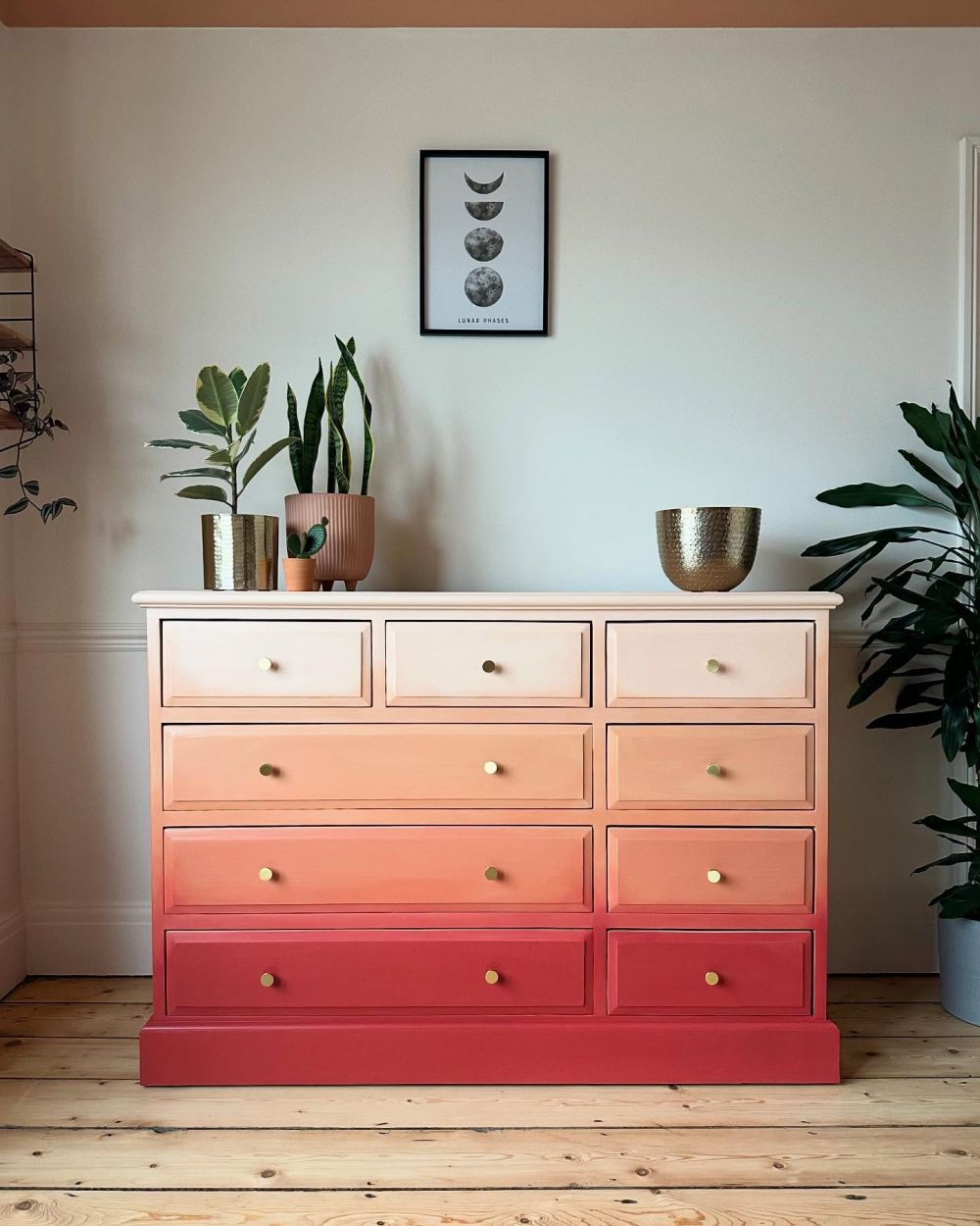 Eleven drawers now share one sunset effect