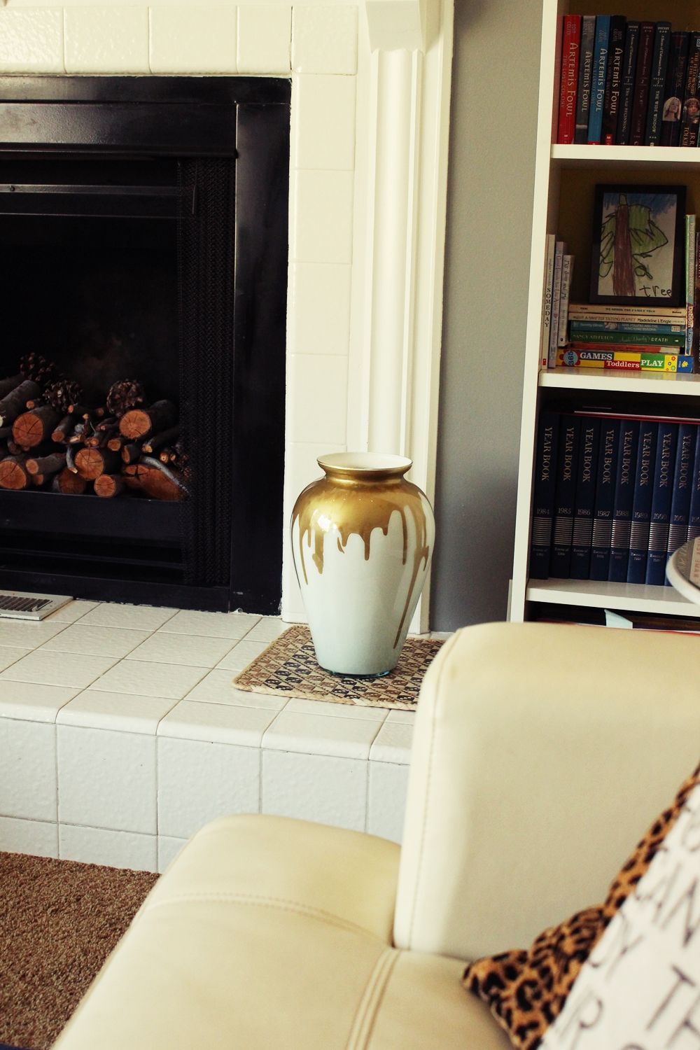 Fireplace designer vase paint drip tehnique