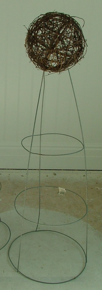 Grapevine Balls Give the Wire Frames a Head