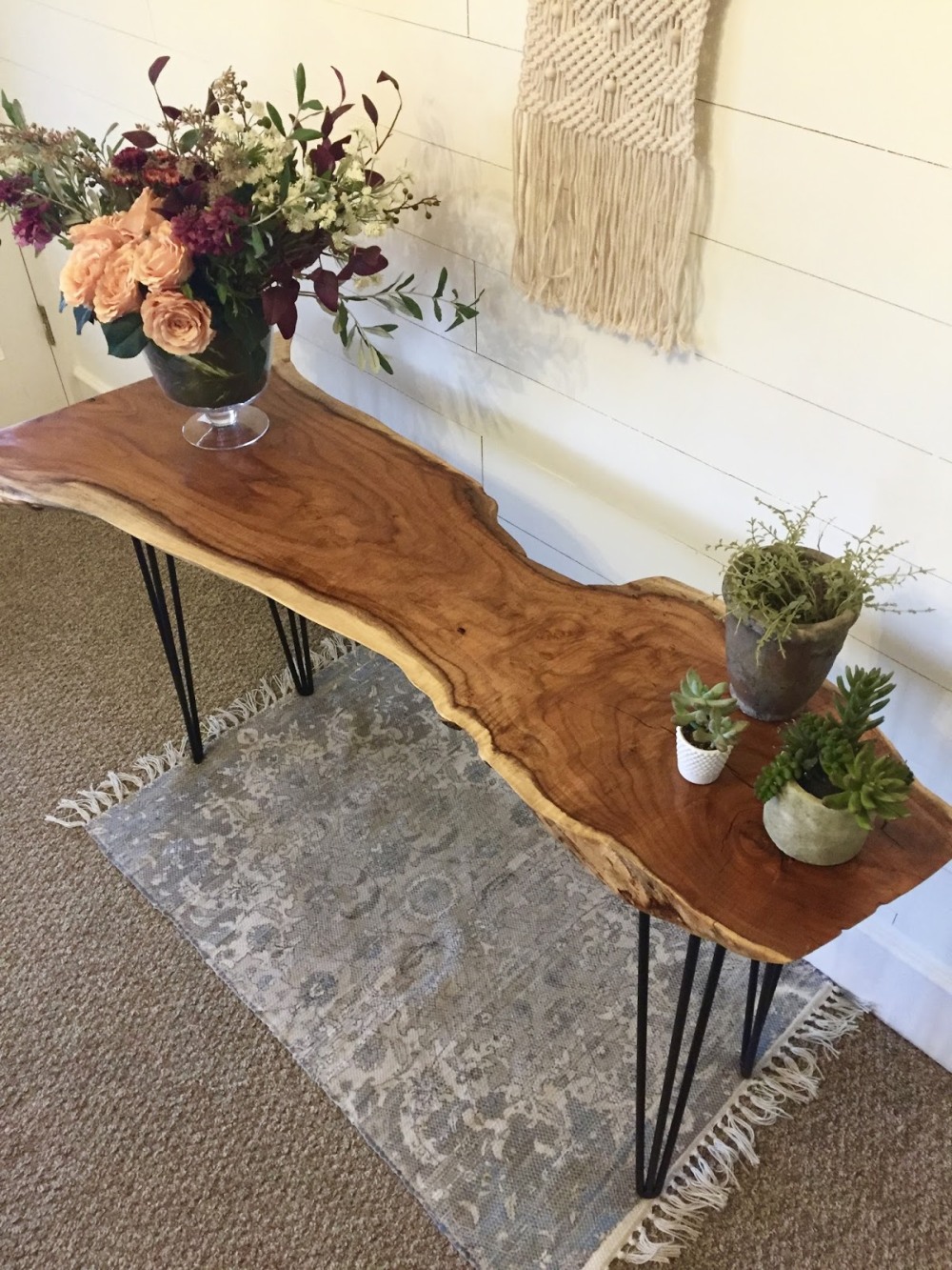 She Kept the Uneven Edges of a Walnut Slab and Turned It Into a Console Table With Black Hairpin Legs