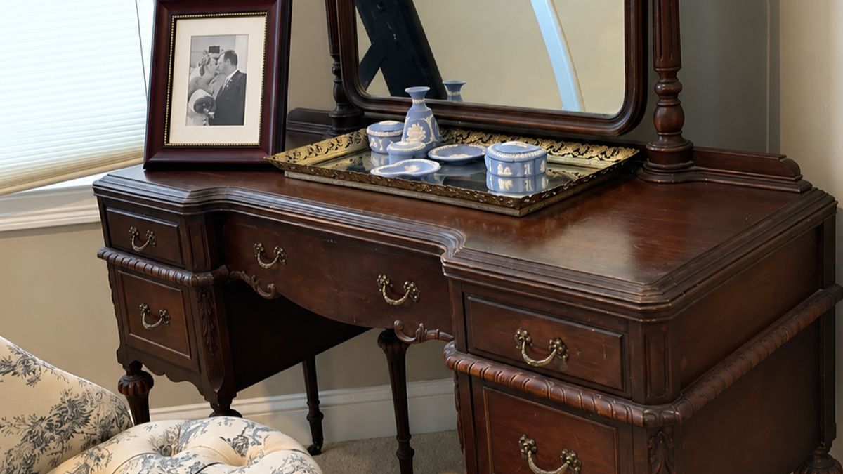 Instead of Keeping This Antique Mahogany Vanity Dark Brown, She Painted It Wedgwood Blue