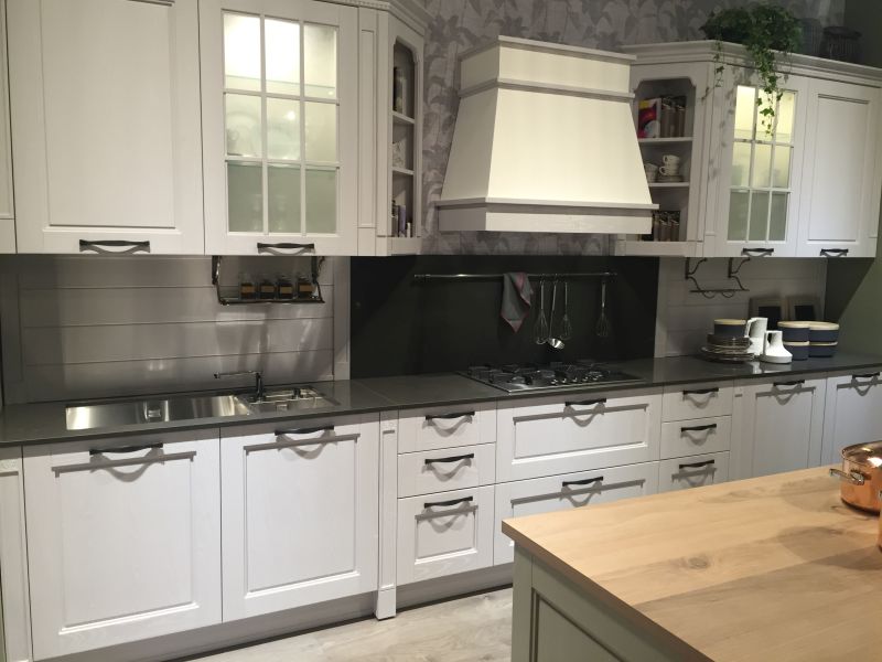 Interior Lighting Makes Glass Cabinets Part of the Room