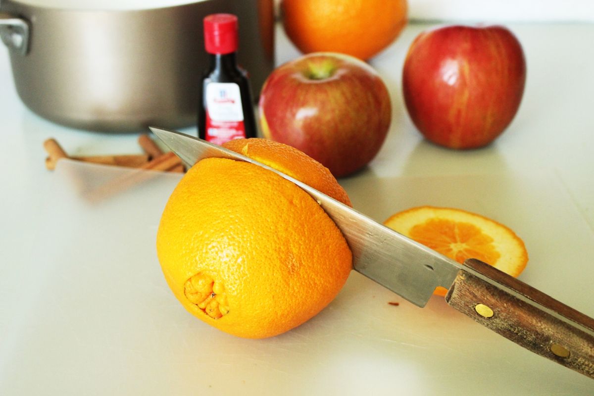 Orange Peel Gives the Discarded Part Another Job