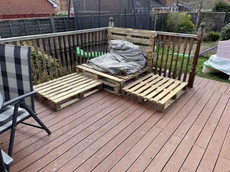 Pallets established the corner seating layout