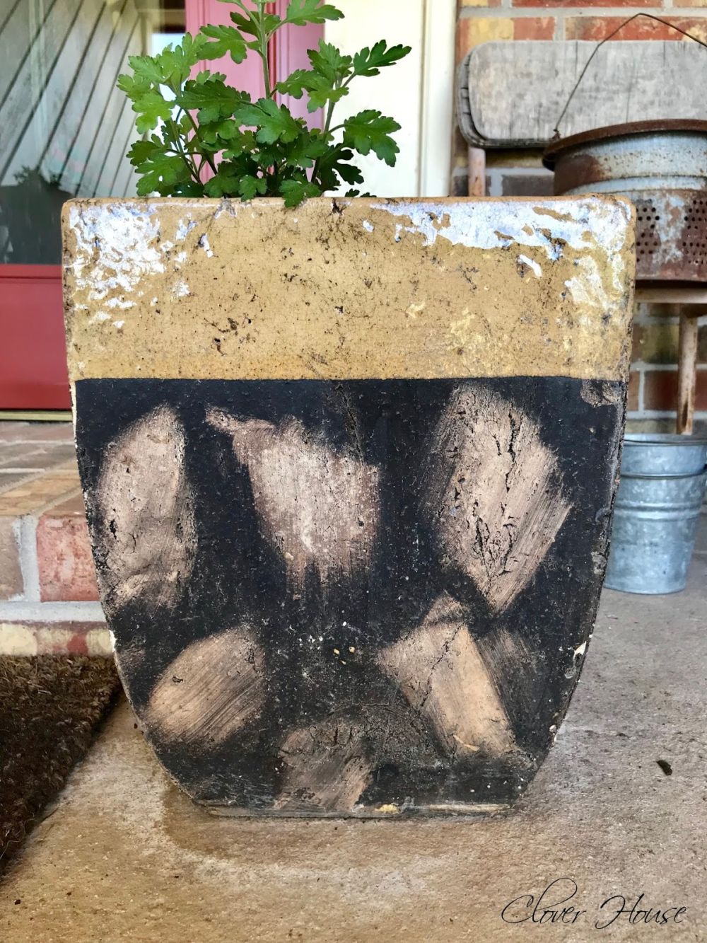 Seven-Year-Old Flowerpots Had Two Different Finishes