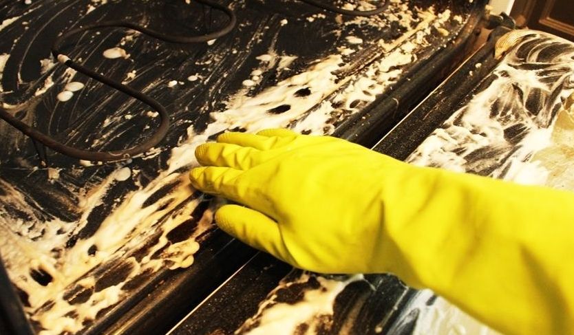 Spread the Paste Across the Oven Door