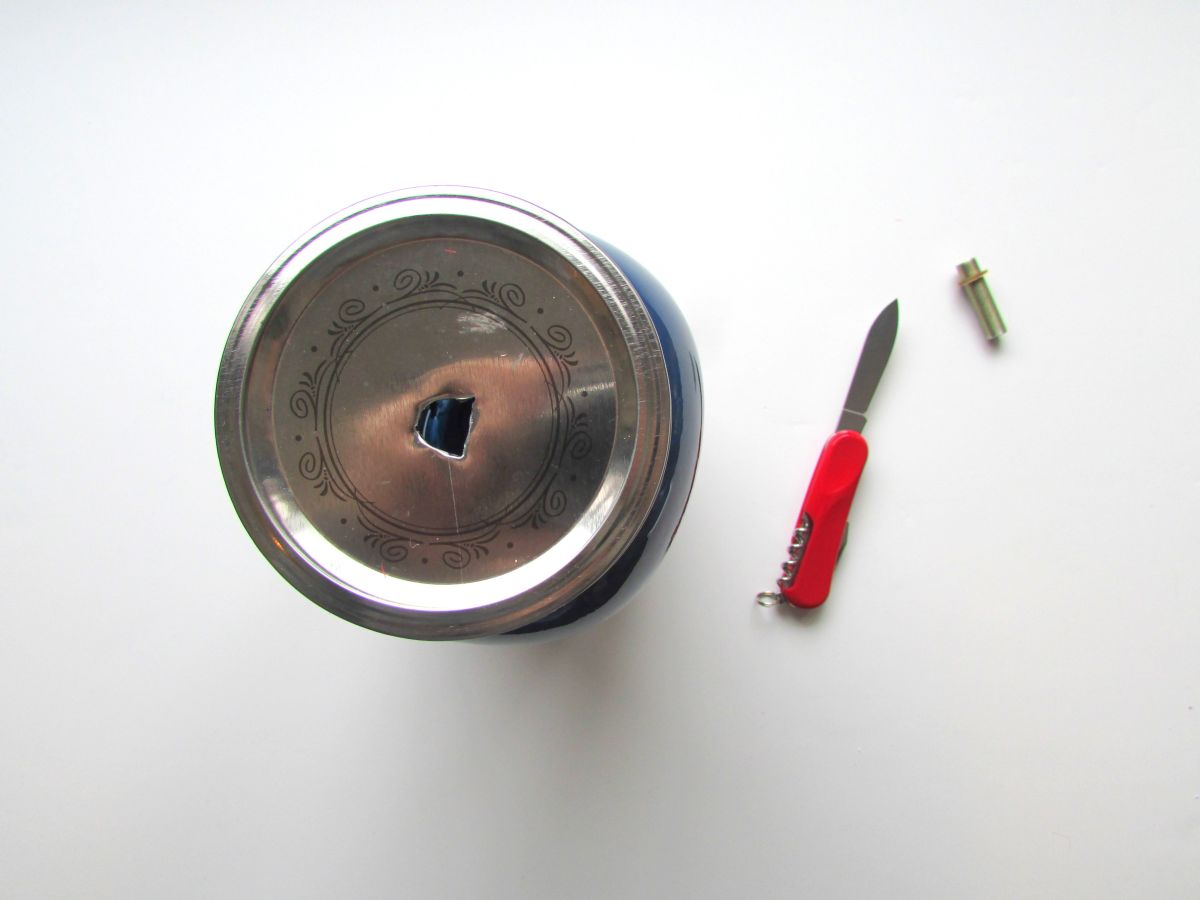The Original Metal Lid Becomes the Socket Mount